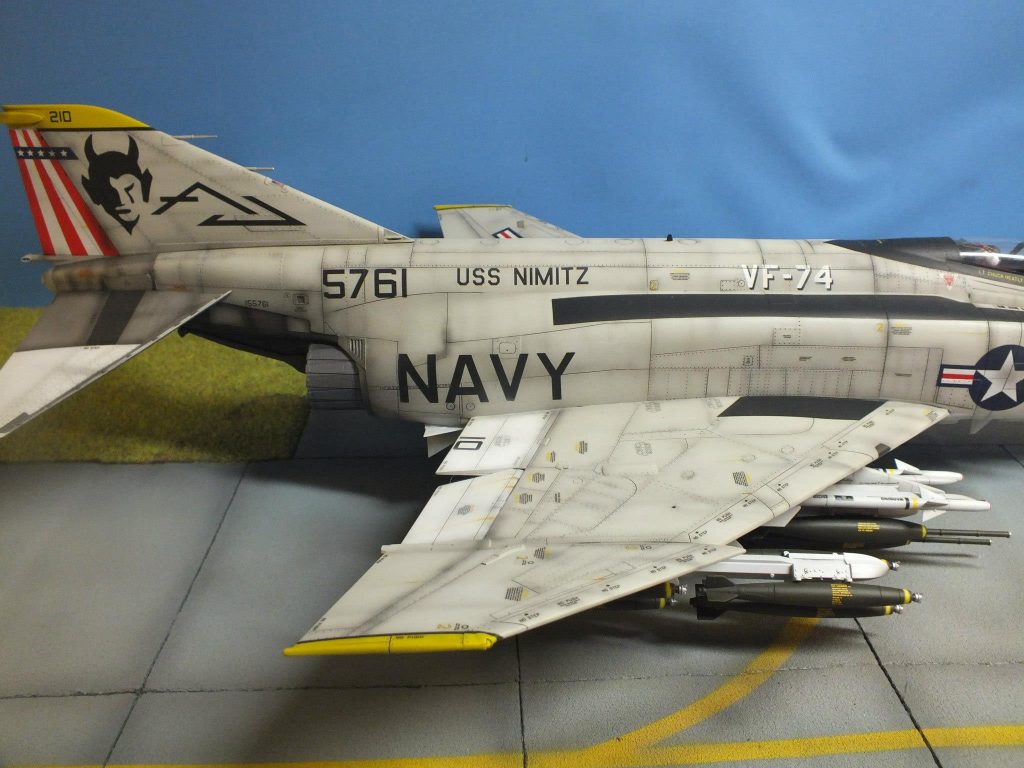 Tamiya : McDonnell Douglas F-4J Phantom II Marines : 1/32 Scale ...